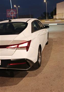 هیۆندای ئەلەنترا